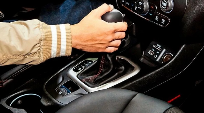 Обучение вождению на АКПП в Макеевке